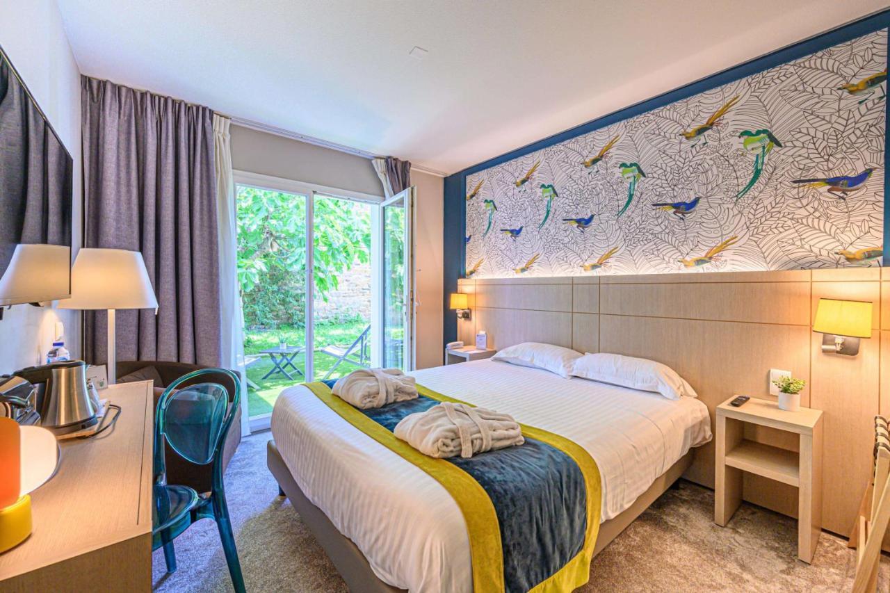 Comfort Queen Room with Terrace